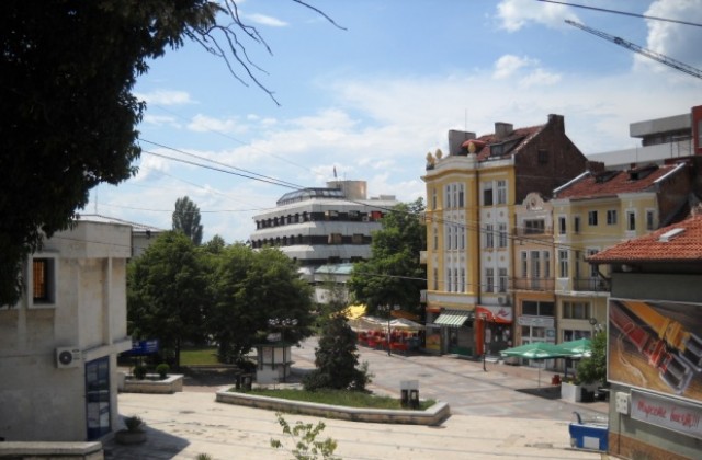 Две обществени трапезарии заработиха в Дупница