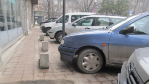 Заснеха 115 неправилно паркирани коли в София за ден