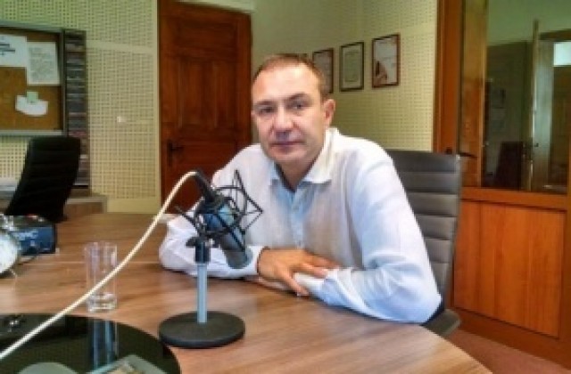 Гуцанов: Докато другите партии угасват като светулки, БСП се подмладява