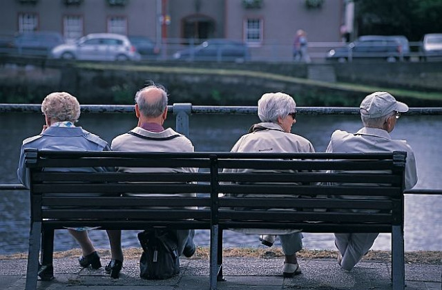 Възрастните хора в света ще са повече от два милиарда към 2050 г.