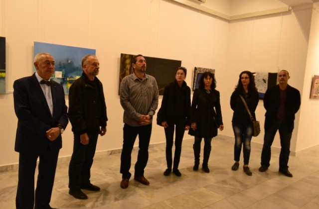 Художници дариха над 200 творби на галерия Борис Денев