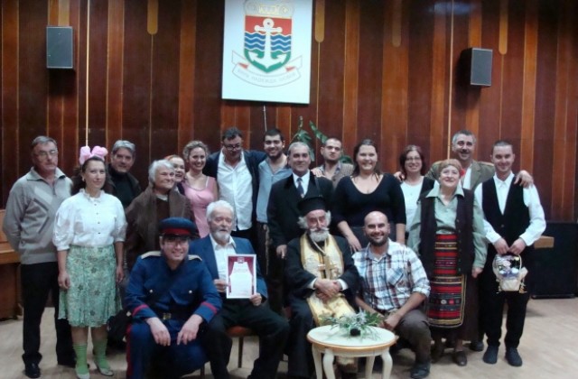 Театралите от Драганово с награда за най-добър спектакъл от фестивал в Лом