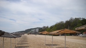 Няма прекратени договори за концесия на плажове заради нарушения в