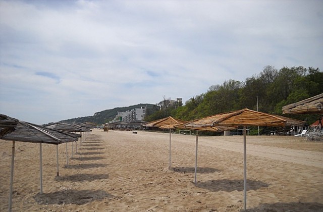 Няма прекратени договори за концесия на плажове заради нарушения в Добричко