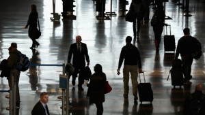 945 милиона американци не работят