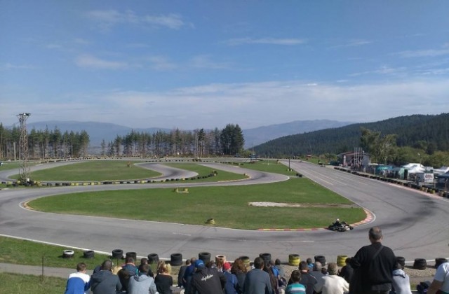 Кюстендилецът Дейвид Митов е шампион по картинг на България