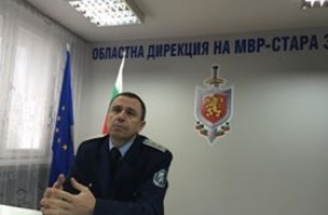 Проверяват пътни полицаи