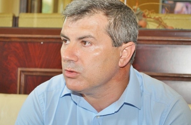 Ролев: В Разград бяха „погребани“ милиони левове за предизборен асфалт