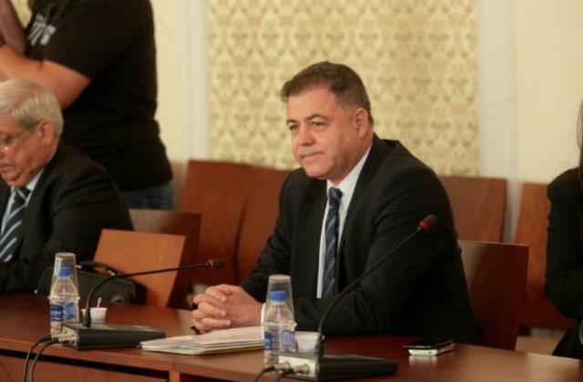 Николай Ненчев чака от Плевнелиев вето на Закона за военно разузнаване