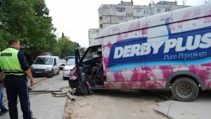 Микробус пропадна в шахта в Шумен
