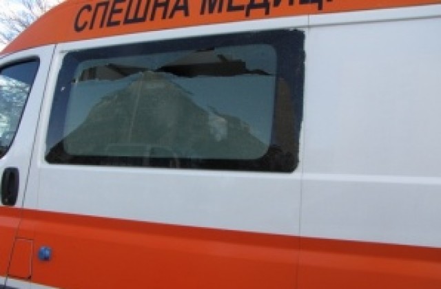 Камион се въртя на пътя до къмпинг Сарая, шофьорът е ранен