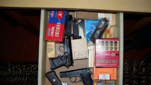 Незаконно оръжие и взривни материали иззети при спец акция