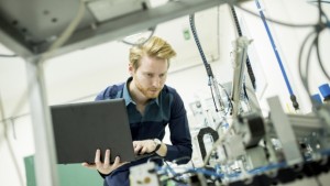 Човекът все почесто поверява тялото си на технологиите