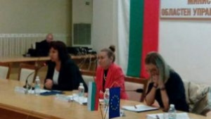 Деница Николова се запозна с напредъка на проектите по ОП