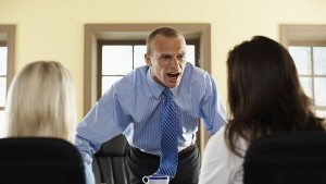 Защо шефовете не трябва да се шегуват с подчинените си