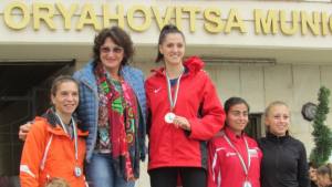 Четири златни и един бронзов медала за горнооряховските лекоатлети на