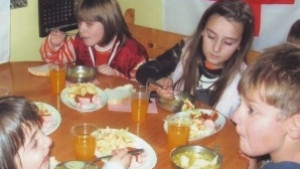 Училищното столово хранене във В Търново найкачествено и евтино в