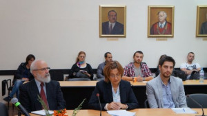 Дискусия за студентските практики