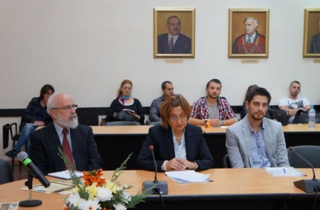 Дискусия за студентските практики