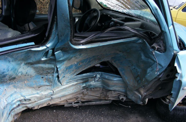 Девет души пострадаха при две катастрофи само за ден