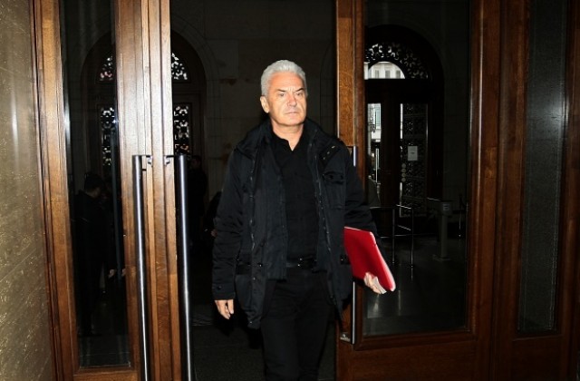 Сидеров се разстрои и си тръгна от делото срещу него