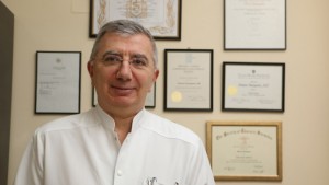 Червеното вино пази сърцето избягвайте твърд алкохол съветва кардиохирург