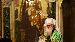 Патриарх Неофит посреща 70я си рожден ден в Троянската света