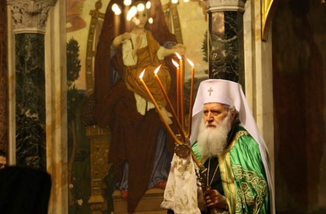 Патриарх Неофит посреща 70-я си рожден ден в Троянската света обител