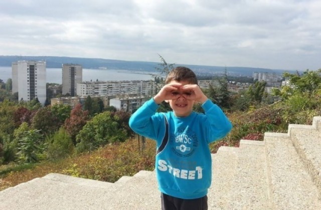 Няма лечение за 6-годишния Павел от Варна