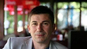 Светлозар Тодоров един различен политик който решава проблемите без скандали