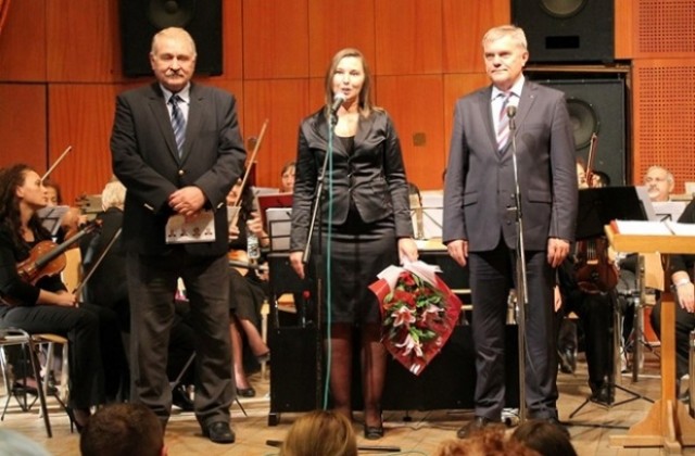 Калуди Калудов и АБВ подариха незабравим концерт на варненци (ВИДЕО)