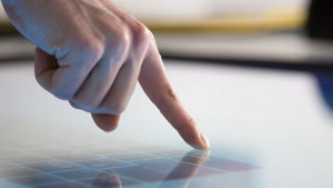 Германски учени разработиха безконтактен тъчскрийн