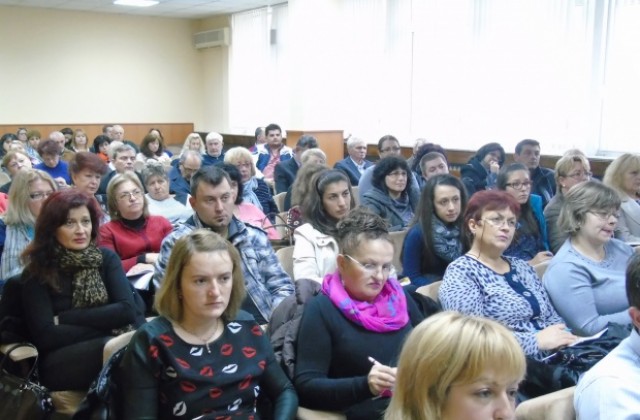 Представители на ЦИК проведоха обучение в Добрич
