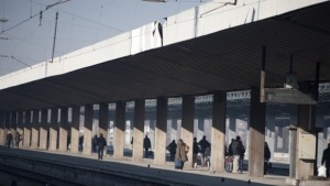 Столичната Централна гара с орязан достъп за инвалиди