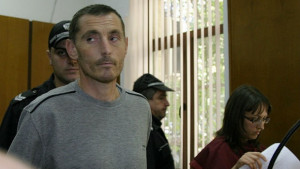 Обвиненият в блудство екстрасенс остава в ареста