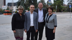 Михаил Миков Битката е за сърцата на уморените ни сънародници