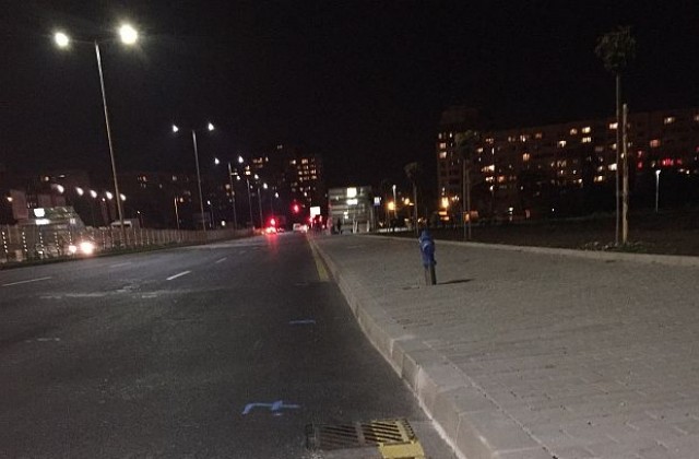 Нов участък от столичен булевард започна да пропада