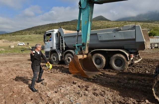 Закриват сметището в Сотиря