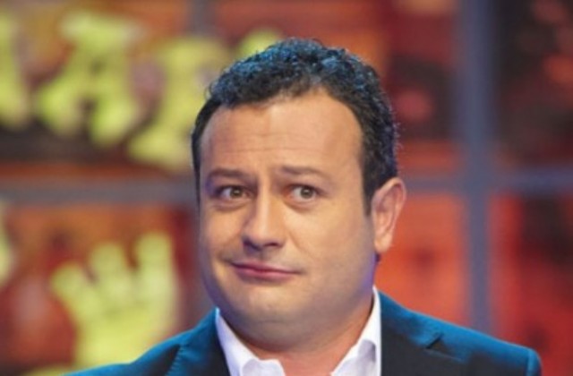 „Влакът на Тиквенбург“ потегля от градинката на автогарата начело с Димитър Рачков