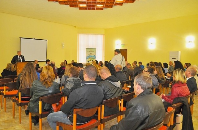 Учени от 4 държави на научна конференция в Разград