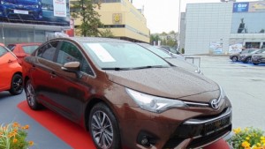 Данък уикенд за колите ще прати помалки фирми в сивия