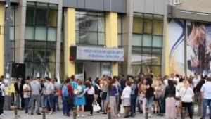 Група младежи от Великобритания пристига в Международния младежки център