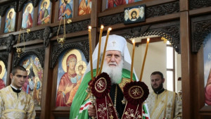 Патриарх Неофит освети новопостроен храм в столичния квартал Младост СНИМКИ