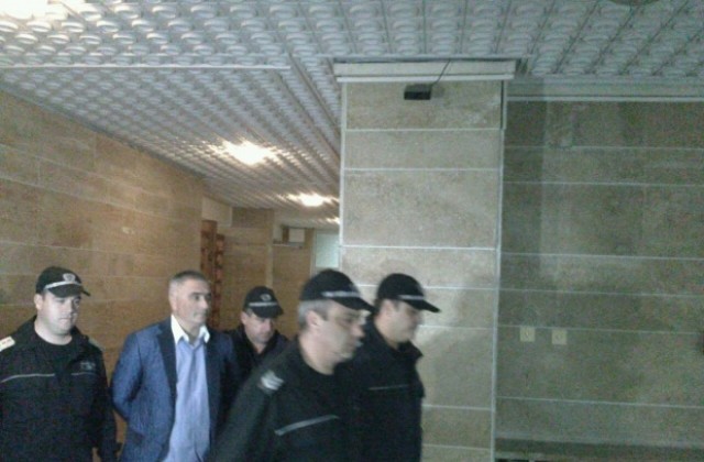 Убиецът на Петьо в Панагюрище искал да избегне удара