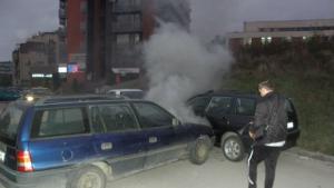 Лек автомобил горя в Благоевград