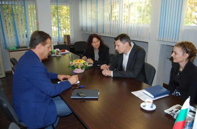 Даниел Панов се срещна с представители на британското посолство