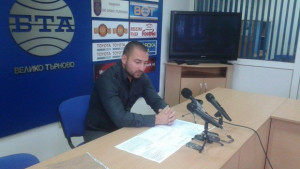 Заради отказана от ОИК регистрация кандидат съветник плаши да касира