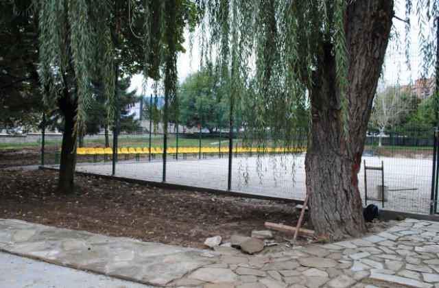 Успешно продължава мащабната реконструкция на парк Никола Габровски