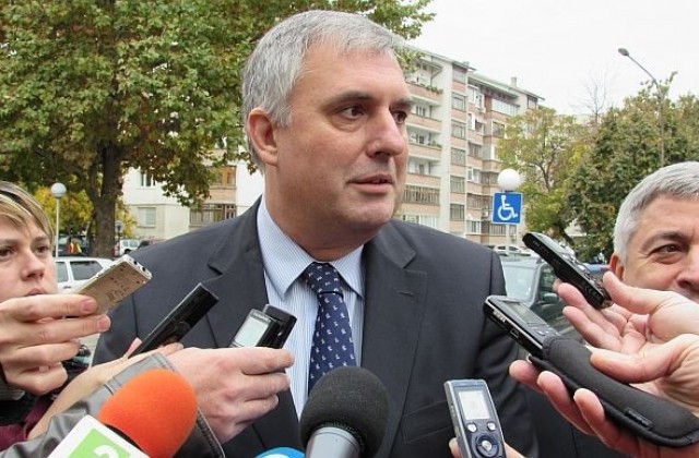 Министър Калфин определи отношенията в кабинета като прекрасни