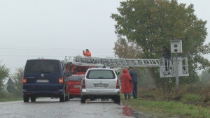 Стационарна камера следи за скоростта на кръстовището край Джулюница